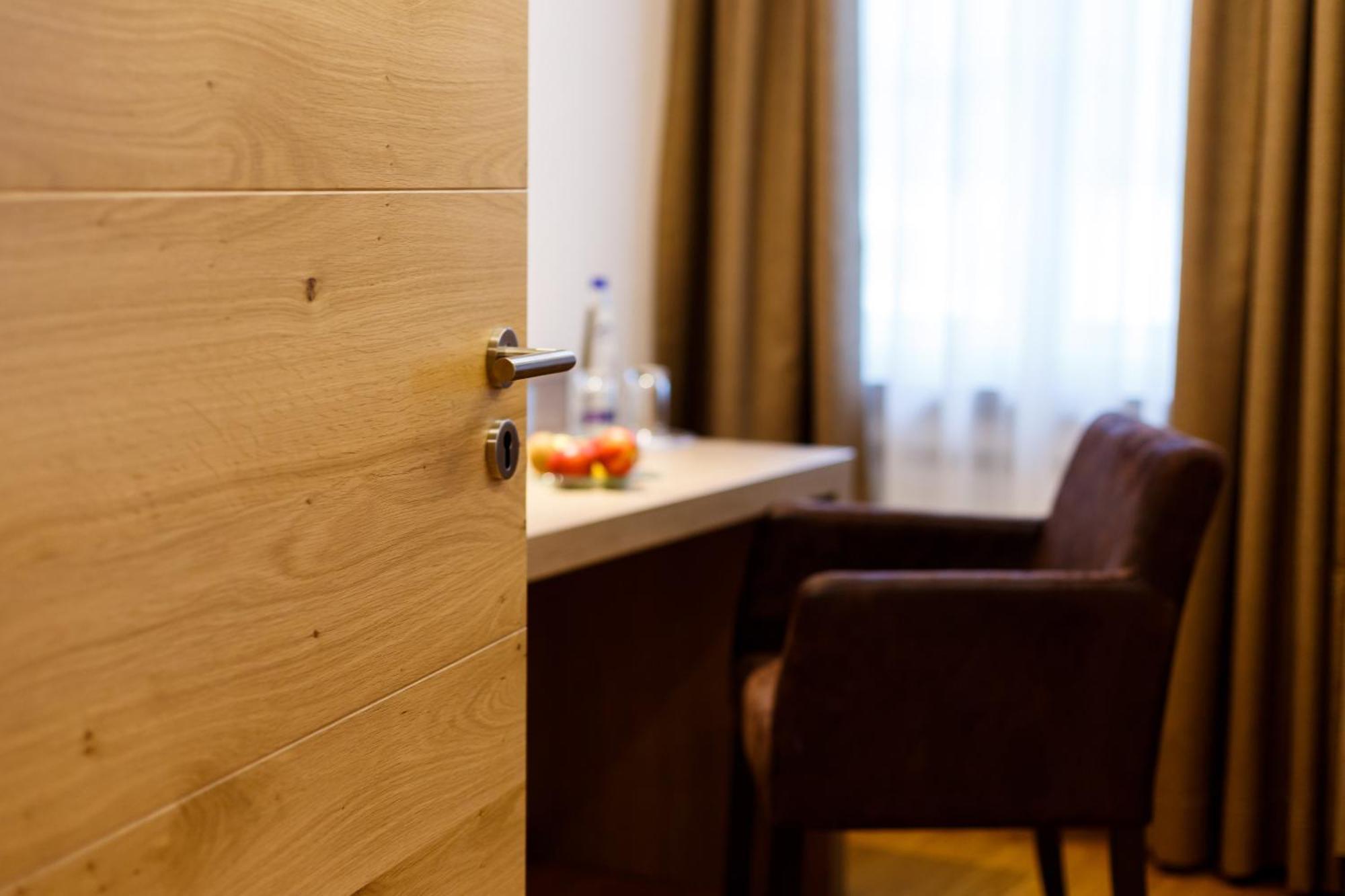 רוהפולדינג Hotel Zur Post מראה חיצוני תמונה