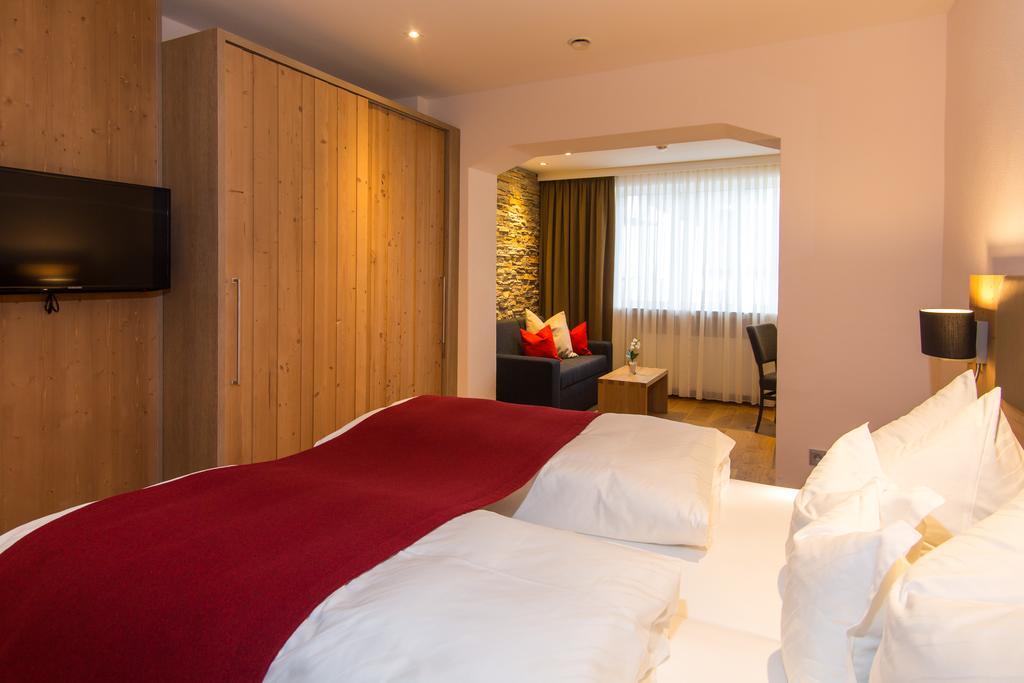 רוהפולדינג Hotel Zur Post מראה חיצוני תמונה